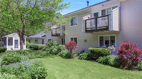 Brewer offers a variety of townhomes, condos, and <b>apartments</b> available <b>for rent</b> along tranquil tree-lined streets, contributing to its laidback atmosphere. . Belfast maine apartments for rent craigslist